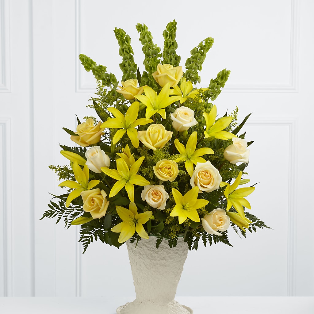Golden Memories Arrangement – Everbloom, Murfreesboro TN