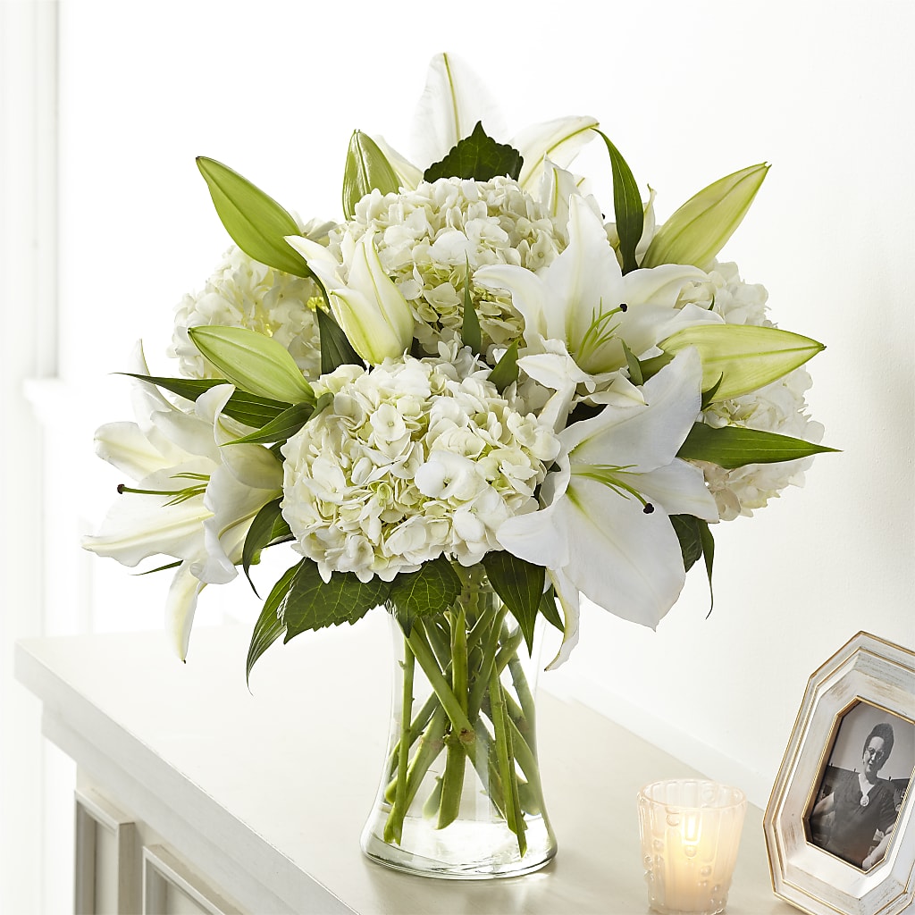Compassionate Lily Bouquet – Everbloom, Murfreesboro TN