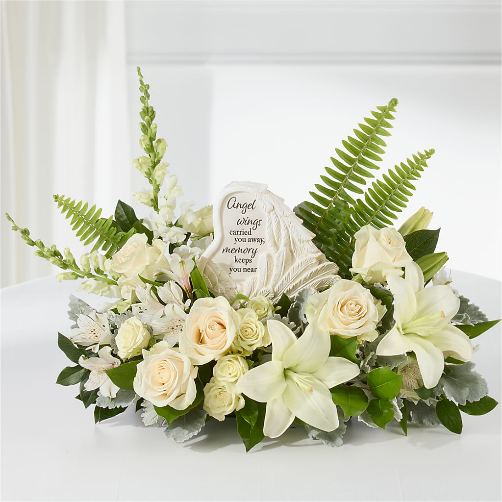 Holding You Close Arrangement –  Everbloom, Murfreesboro TN